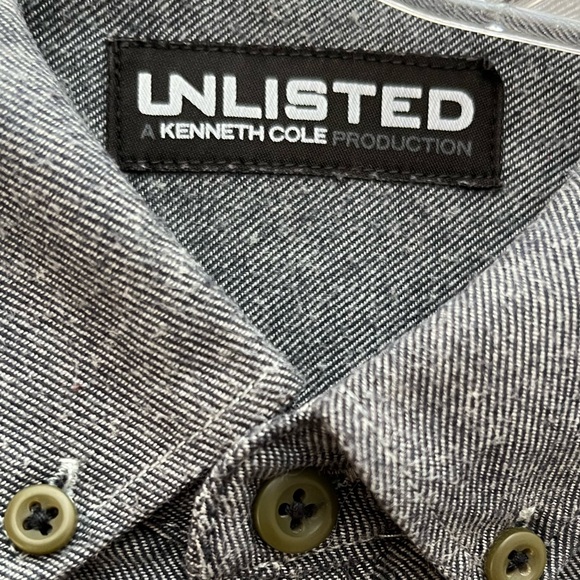 Unlisted Kenneth Cole MENS size Large Button Down Shirt
Heavier weight fabric - Picture 2 of 4